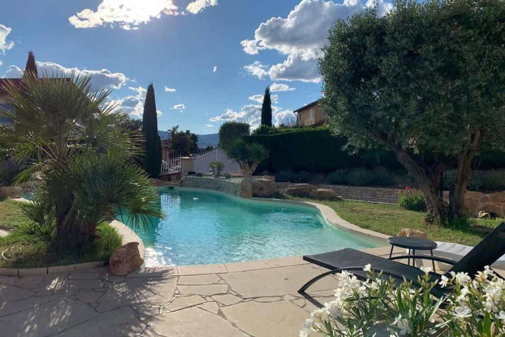 Villa Des Oliviers Avec Piscine Chassagny Luaran gambar