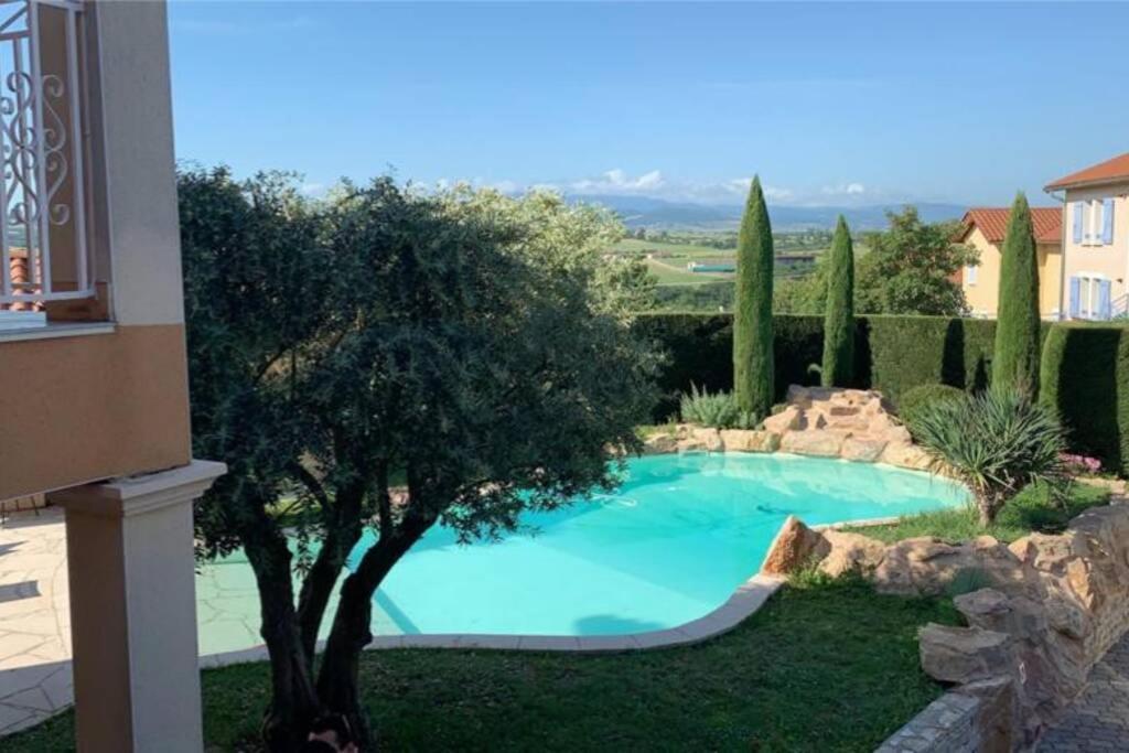 Villa Des Oliviers Avec Piscine Chassagny Luaran gambar